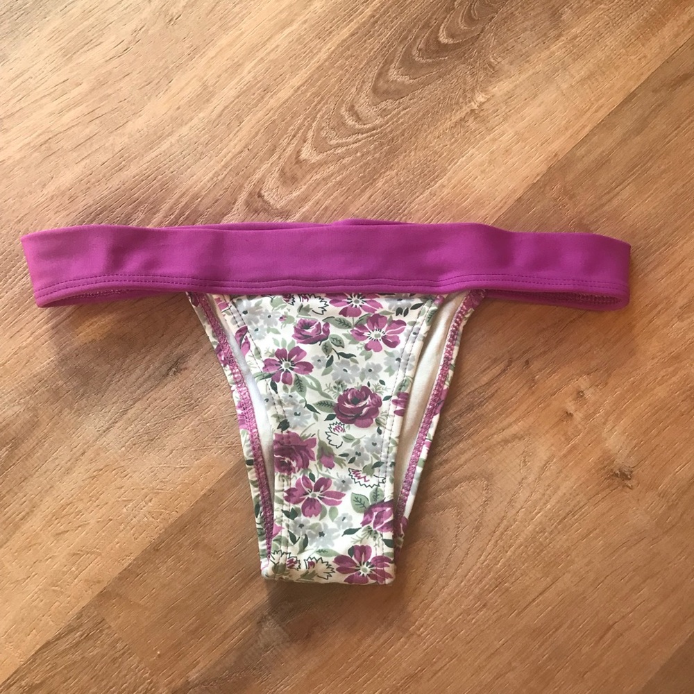 •Cheeky Bikini Bottom•